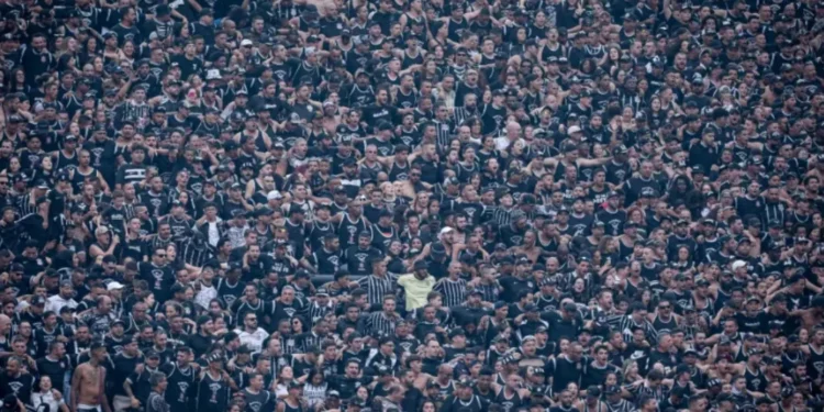 Torcida do Corinthians, na Neo Química Arena • Rodrigo Coca / Corinthians