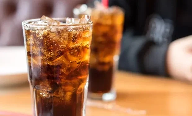 Reforma tributária: refrigerantes voltam à lista do “imposto do pecado”