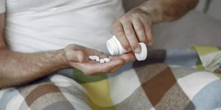 Paracetamol pode trazer riscos para pessoas acima dos 65 anos, diz estudo