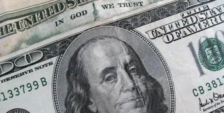 Dólar bate R$ 6,20: entenda por que moeda disparou e continua subindo