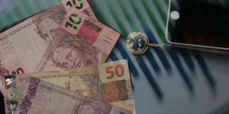 Análise: Urge uma ação imediata do governo Lula para retomar a confiança no país