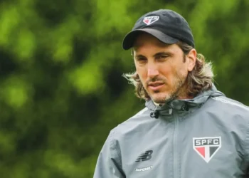 Zubeldía em treino do São Paulo • Foto: Erico Leonan / saopaulofc.net