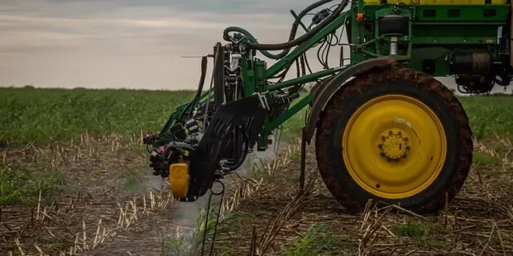 Produtos disponíveis para uso pelos agricultores — Foto: Wenderson Araujo/CNA