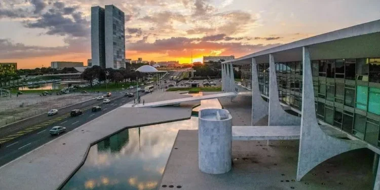 Palácio do Planalto e de parte da Praça dos Três Poderes, mostrando também o Congresso • Divulgação/Ricardo Stuckert/PR