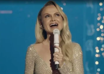 Eliana comanda o especial de Natal do The Masked Singer no domingo (22) • Reprodução/Globoplay