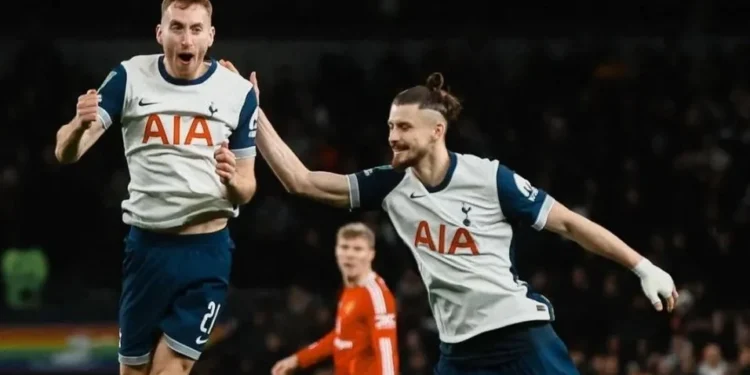 Tottenham e Manchester United fizeram um duelo eletrizante pela Copa da Liga Inglesa • Divulgação / Tottenham