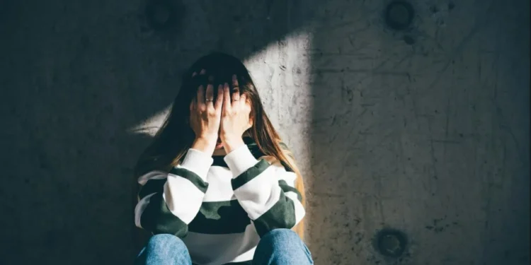 Estudo descobre que estimular o nervo vago pode aliviar casos específicos de depressão • Maria Korneeva/GettyImages