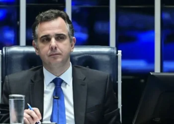 Rodrigo Pacheco (PSD-MG), presidente do Senado e do Congresso Nacional • https://www.cnnbrasil.com.br/economia/macroeconomia/a-cnn-relator-nao-descarta-votar-orcamento-somente-em-2025/