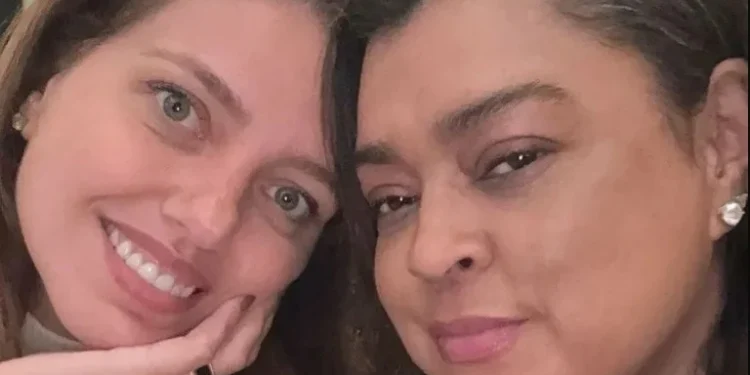 Amiga acompanha Preta Gil em cirurgia e fala sobre estado de saúde da cantora