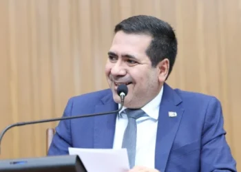 A recente lei de nº 4.546/2024 é de autoria do deputado, a qual institui guia informativo sobre a rede de atendimento às mulheres vítimas de violência nos sites do Poder Executivo