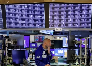 Pregões serão encerrado às 15h (horário de Brasília) e permanecerão fechados na quarta-feira (25) devido ao feriado de Natal • Andrew Kelly/Reuters