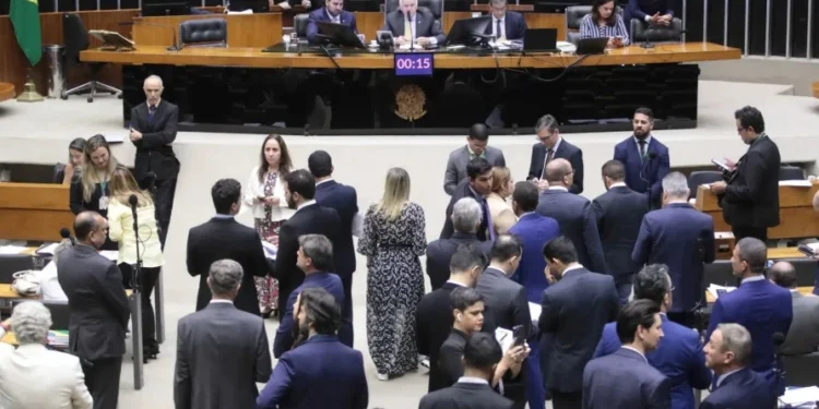 Centrão reclama de postura do governo sobre bloqueio de emendas
