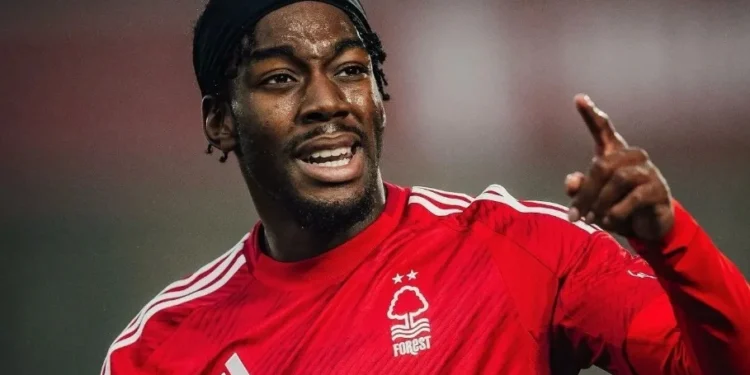 Nottingham Forest vence Tottenham e vai à terceira posição da Premier League