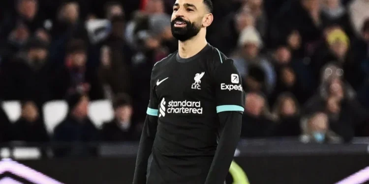 Salah comemora o gol que marcou para o Liverpool na goleada sobre o West Ham • Reprodução/X @LFC