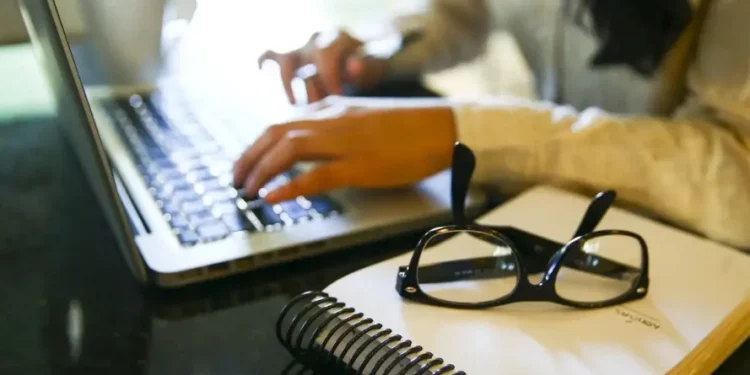 De IA à escrita criativa: 7 cursos gratuitos para fazer em 2025