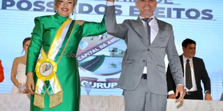 Josi Nunes e Adailton Fonseca são empossados prefeita e vice-prefeito de Gurupi para a gestão 2025-2028