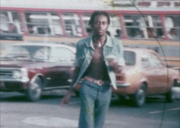 Filme aborda a vida e a obra de um dos artistas mais autênticos da música brasileira