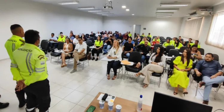 Secretário de Mobilidade Urbana e Defesa Civil alinha ações para primeiro semestre de 2025