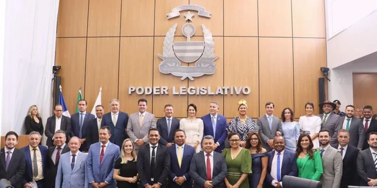 Eduardo Siqueira Campos retorna à Prefeitura com o compromisso de uma gestão democrática e transparente