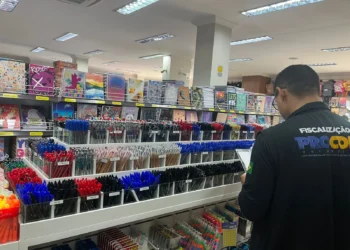 Antes da compra, verifique quais os produtos da lista que você já possui em casa, que estejam em bom estado e que possam ser reutilizados.