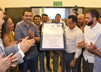 Governador Wanderlei Barbosa inaugurou o auditório no Colégio Militar Duque de Caxias em Taquaruçu e anunciou data de entrega da escola em Buritirana;