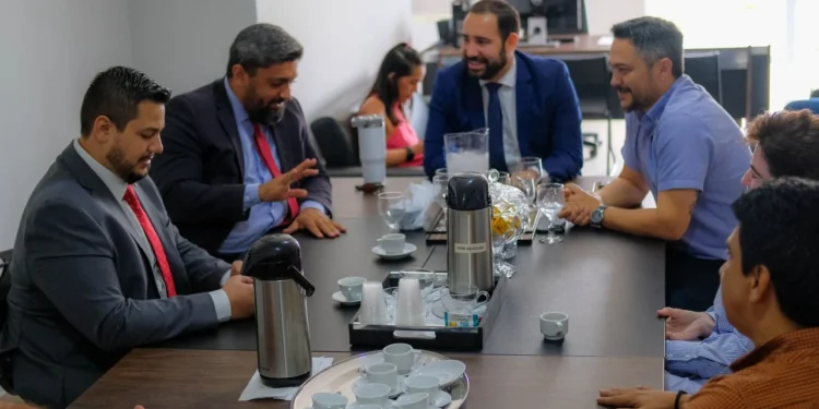 Novo presidente da Câmara de Araguaína Max Fleury visita OAB e destaca parceria entre Ordem e Legislativo