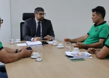 Durante o encontro, os representantes do Conselho apresentaram as principais demandas da comunidade - Foto: Vania Machado/Governo do Tocantins