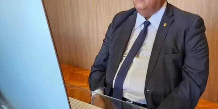 Senador Eduardo Gomes destaca avanços na proteção de dados durante evento internacional