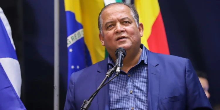 Senador Eduardo Gomes prestigia posse do prefeito reeleito de Araguaína, Wagner Rodrigues