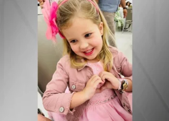 A menina Soraia Schmidt, de 4 anos, foi morta a facadas em Santa Catarina; polícia apura se irmã teve um surto psicótico antes do crime • Reprodução/redes sociais