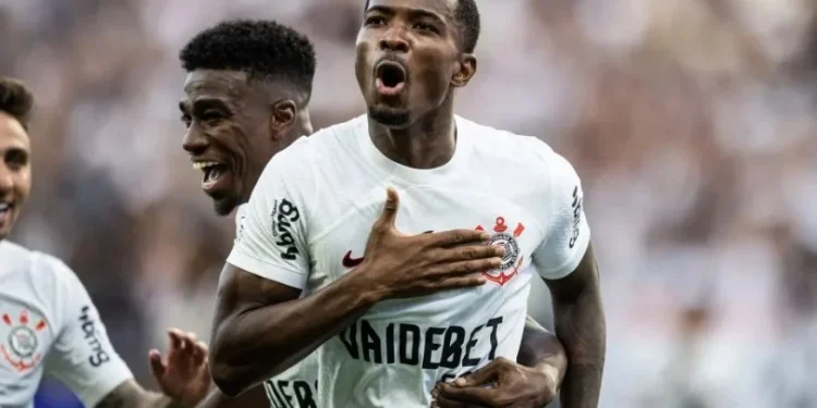 Cacá atuando pelo Corinthians • Reprodução