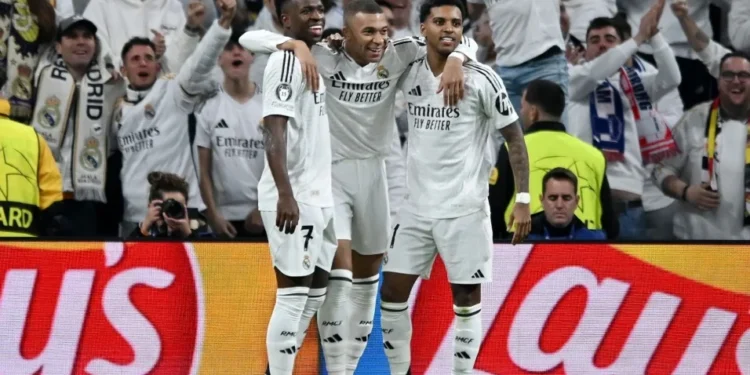 Rodrygo e Vini dão show, e Real Madrid goleia Salzburg na Champions League