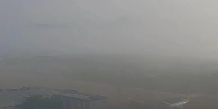 Atividades foram suspensas por volta das 7h desta quinta-feira (23) • Reprodução/ Aviation TV