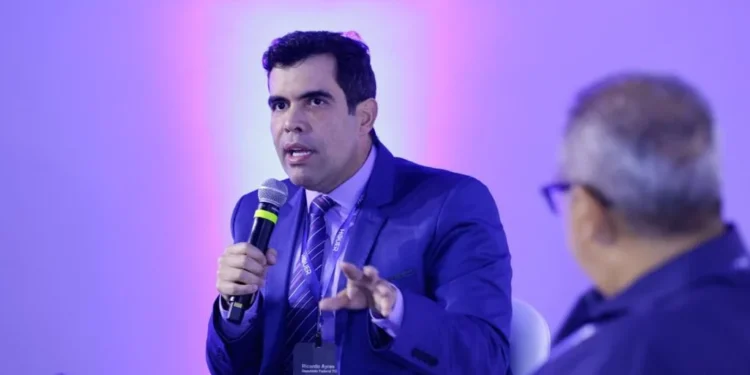 Deputado Ricardo Ayres reage à exclusão do Tocantins da FIOL e articula ações no Congresso