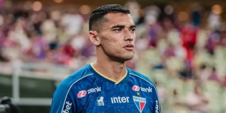 Santos, goleiro do Fortaleza, é atualmente reserva no clube cearense • Divulgação/Fortaleza