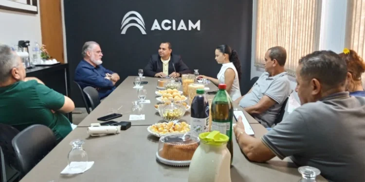 ACIAM firma parceria com Banco de Fomento