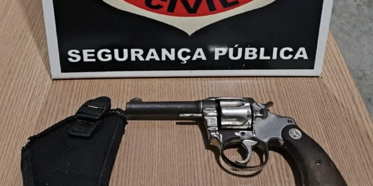 Homem é preso pela Polícia Civil e arma de fogo é retirada de circulação em Pium