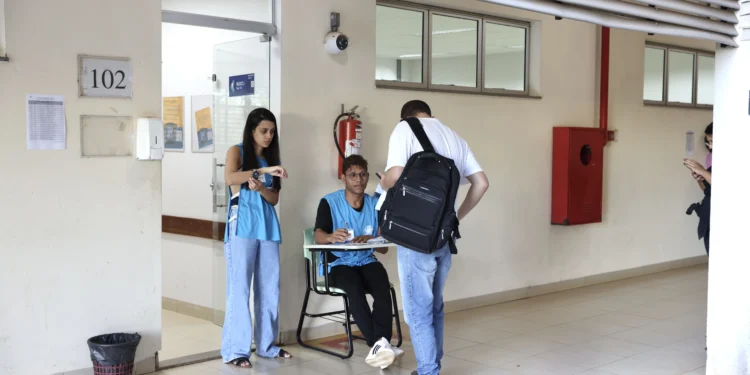 Publicada convocação temporária dos servidores aprovados no concurso da Educação que está sub judice