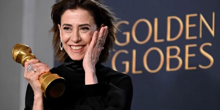 Globo de Ouro 2025: Fernanda Torres faz história e vence prêmio de Melhor Atriz