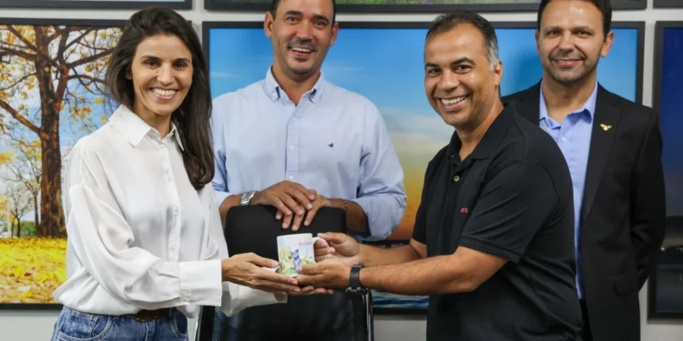 Deputados visitam Secretaria de Bem-Estar Animal e reforçam apoio à causa