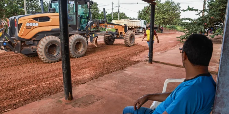 Prefeitura de Palmas concentra serviços de tapa-buracos na região dos Aurenys
