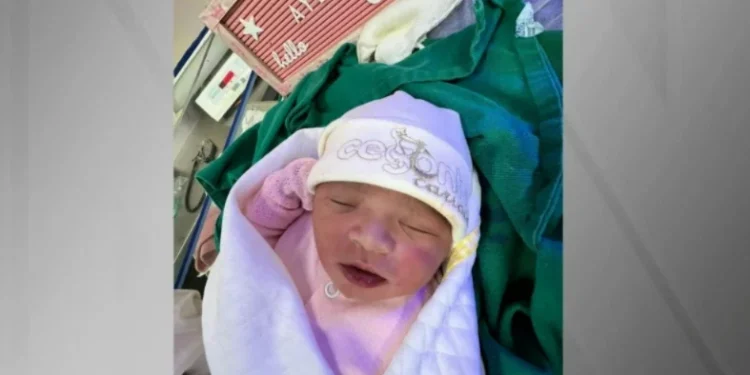 Primeira bebê a nascer no Rio em 2025 veio ao mundo à 0h03