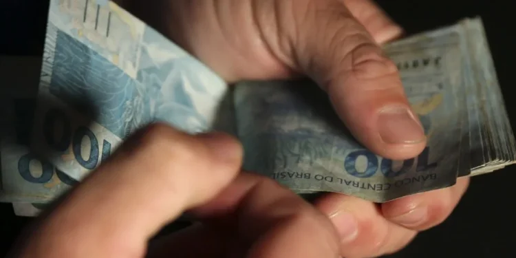 Maioria da população acredita que inflação irá piorar em 2025, diz Datafolha