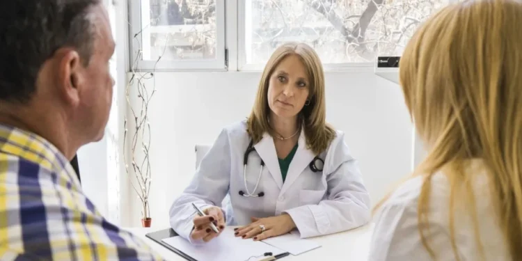 Clamídia, gonorreia e outras ISTs podem causar infertilidade; entenda relação