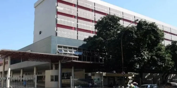 Criminoso foragido é preso durante atendimento em hospital do Rio