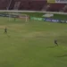 Goleiro do Fluminense leva gol bizarro na Copinha contra a Inter de Limeira