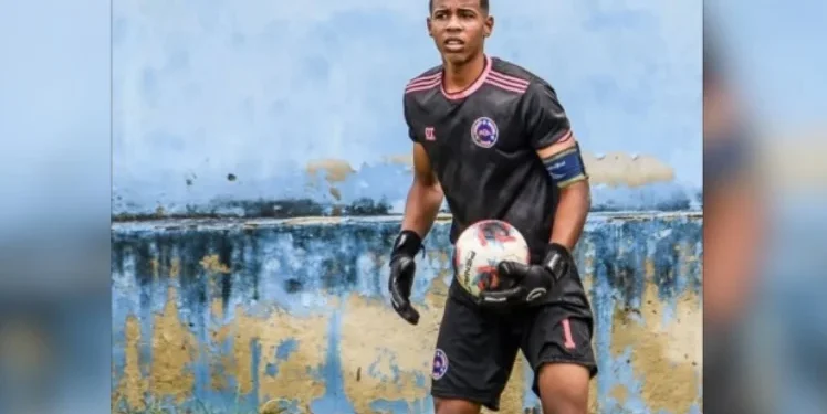 Família autoriza doação de órgãos de jogador morto por traficante no RJ