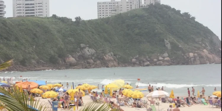 Como aproveitar o verão no litoral sem pegar virose?