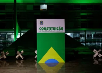 No ano passado, a sigla organizou uma representação da Constituição em frente ao Palácio do Planalto para marcar o primeiro aniversário dos ataques • 07/01/2024REUTERS/Ueslei Marcelino