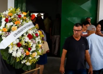 Corpo do secretário-adjunto de segurança de Osasco, Adilson Custódio Moreira, é velado na prefeitura • Aloisio Mauricio/Fotoarena/Estadão Conteúdo